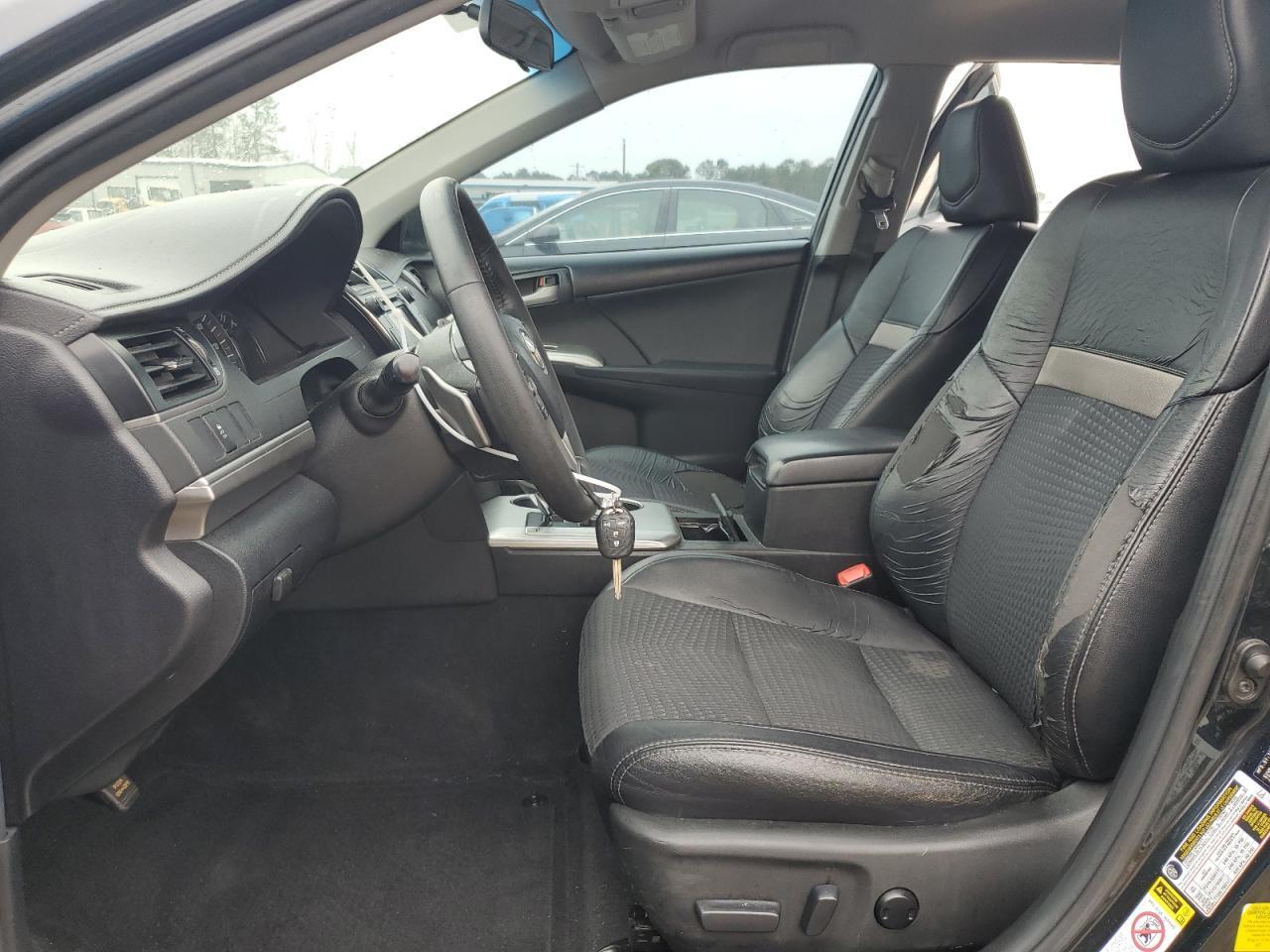 2014 TOYOTA CAMRY
