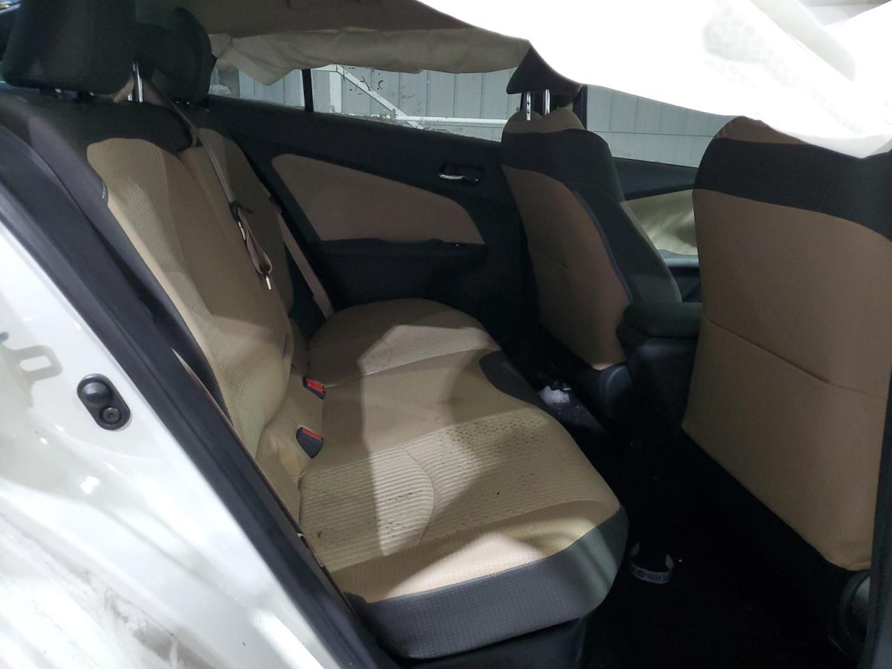 2016 TOYOTA PRIUS