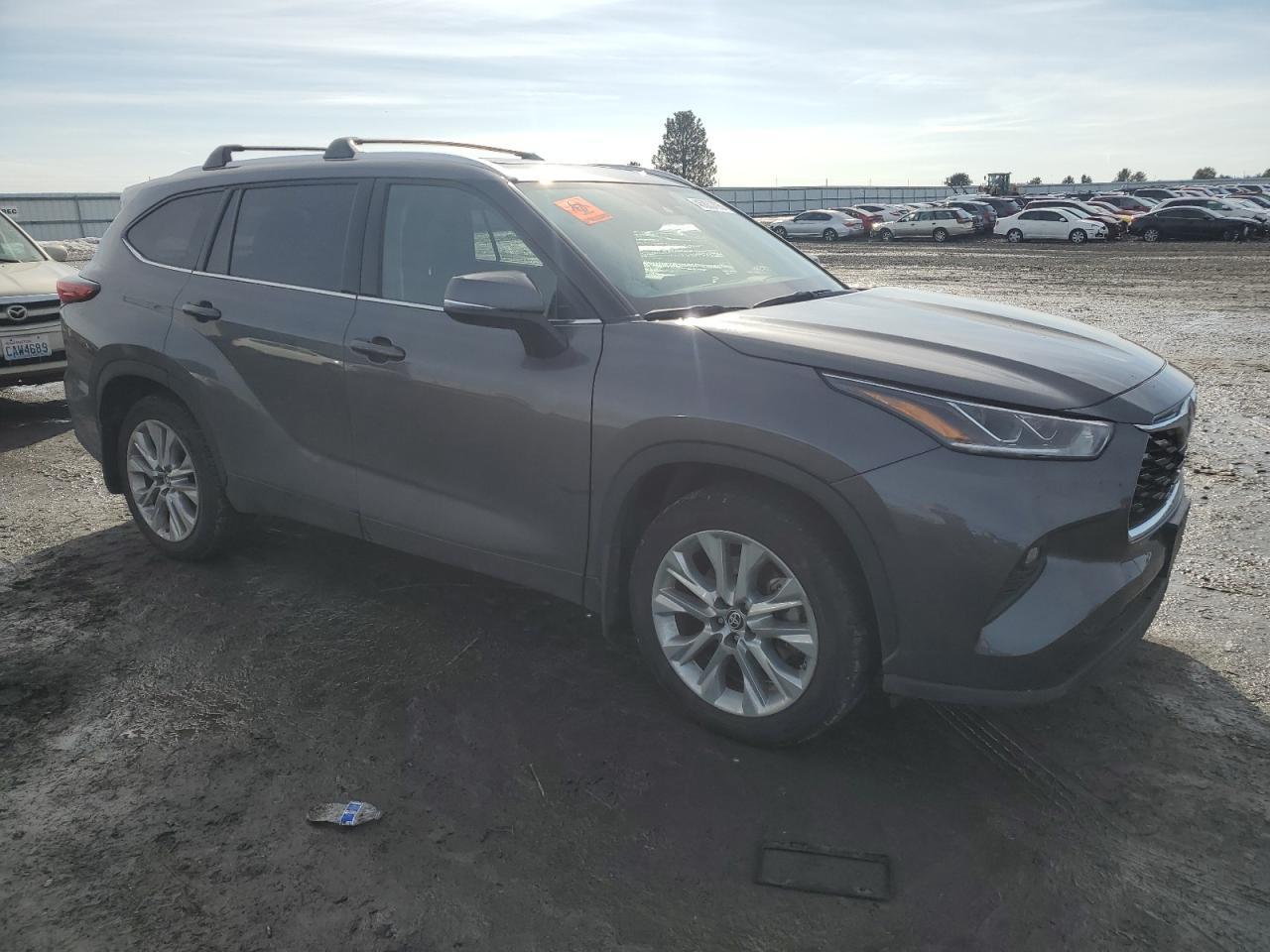 2022 TOYOTA HIGHLANDER