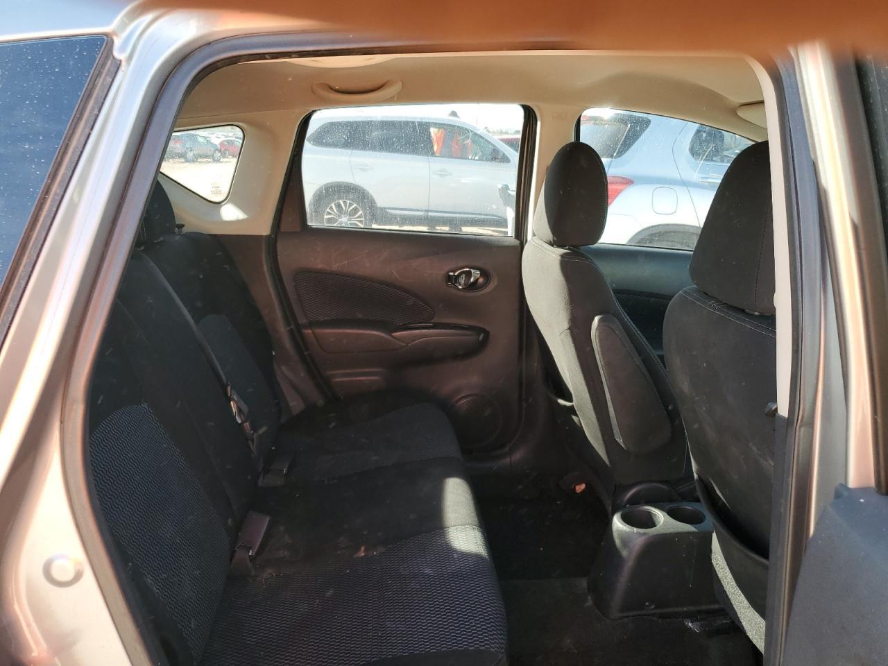 2015 NISSAN VERSA
