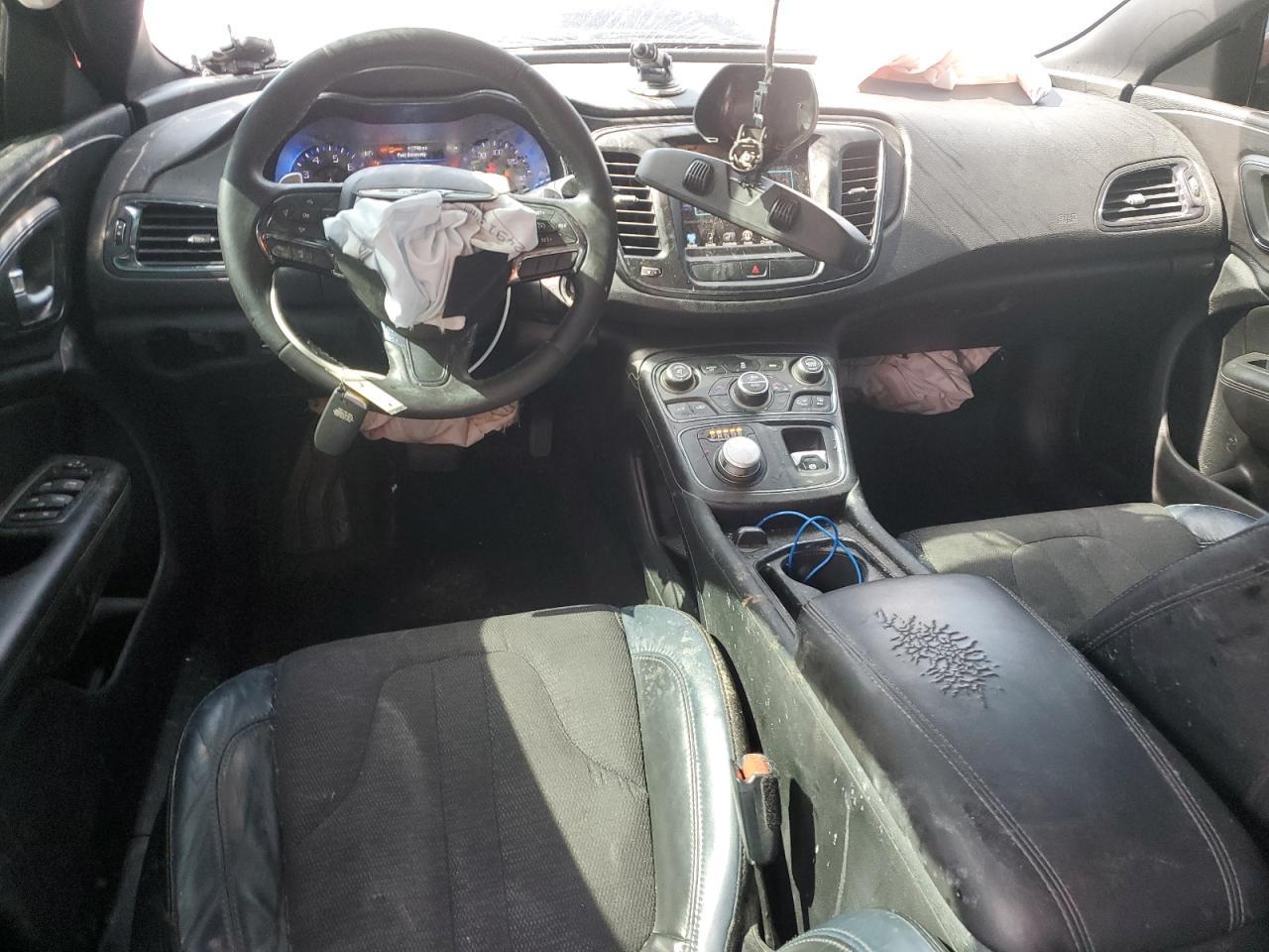 2016 CHRYSLER 200