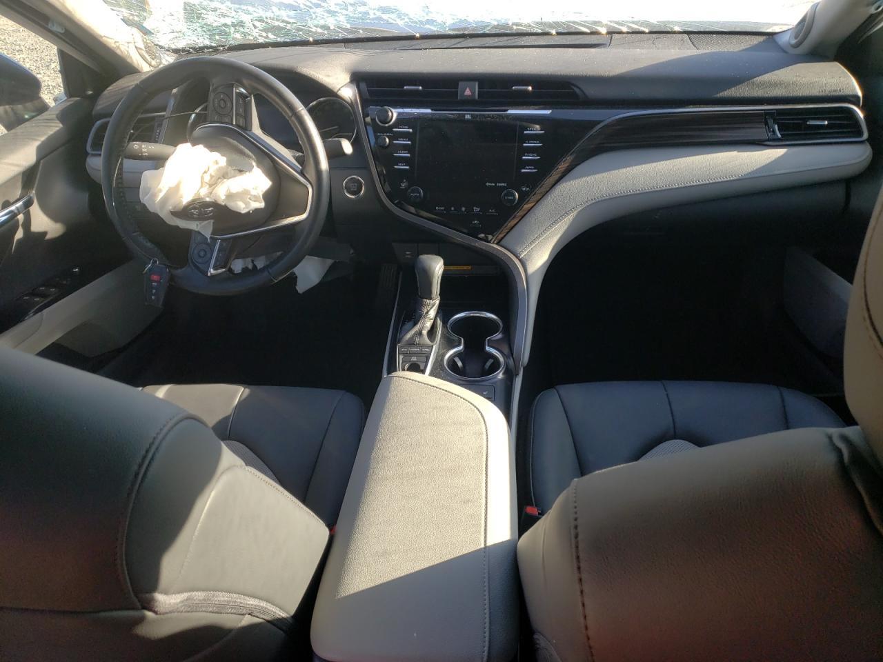 2019 TOYOTA CAMRY