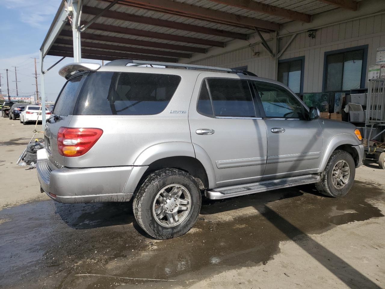 2003 TOYOTA Sequoia