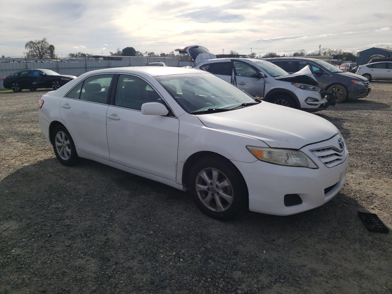2011 TOYOTA CAMRY