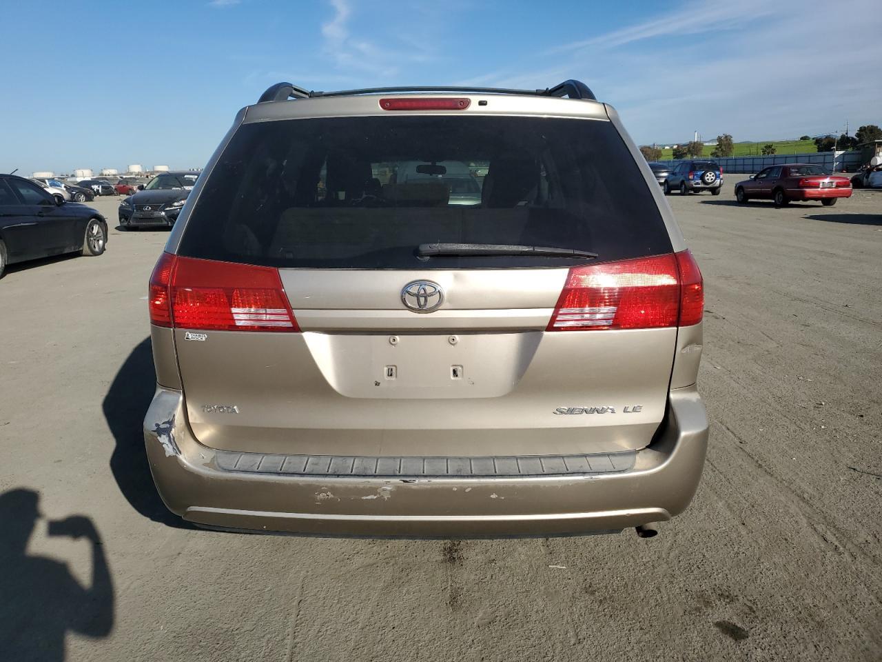 2004 TOYOTA SIENNA