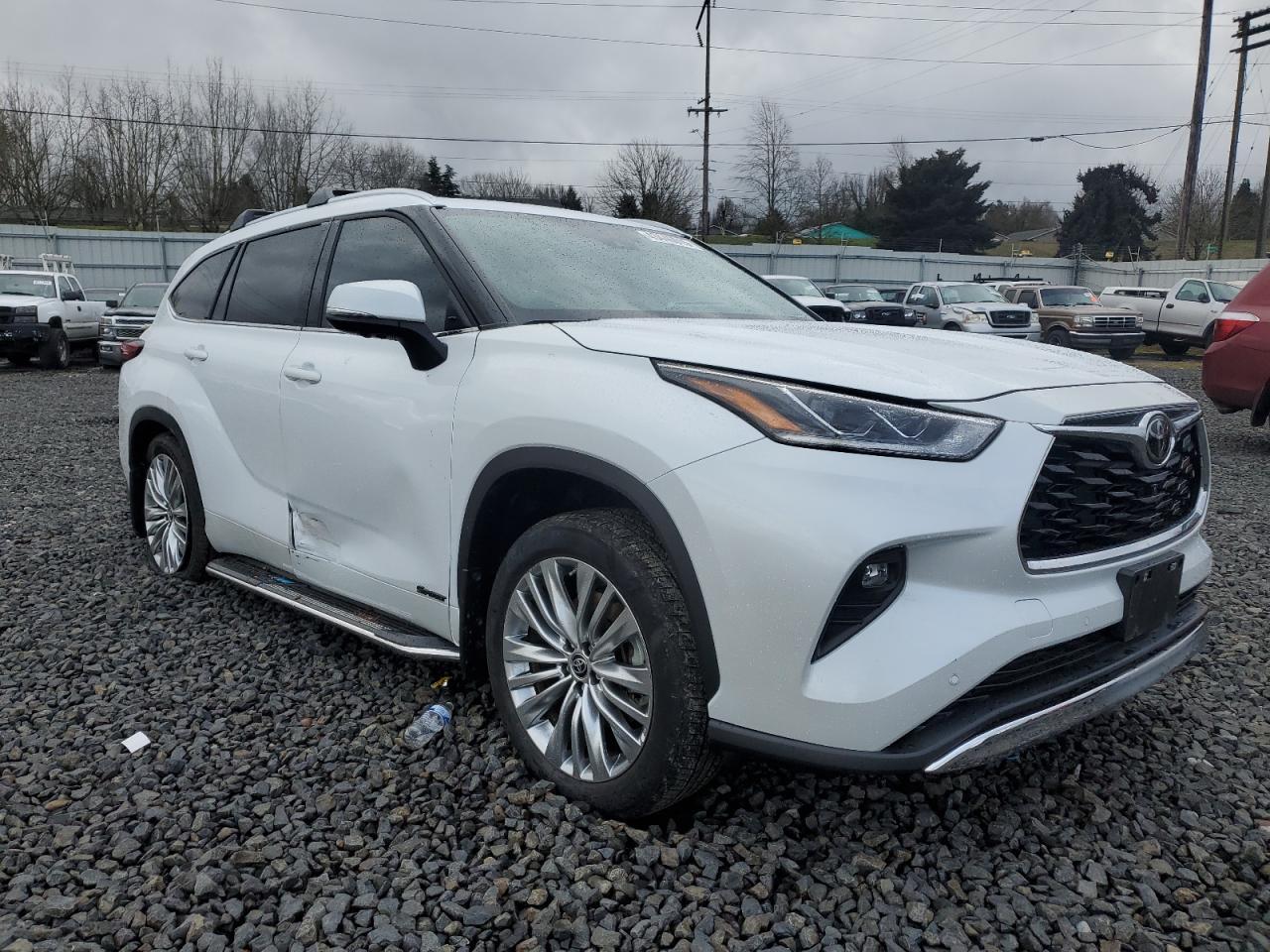 2023 TOYOTA HIGHLANDER