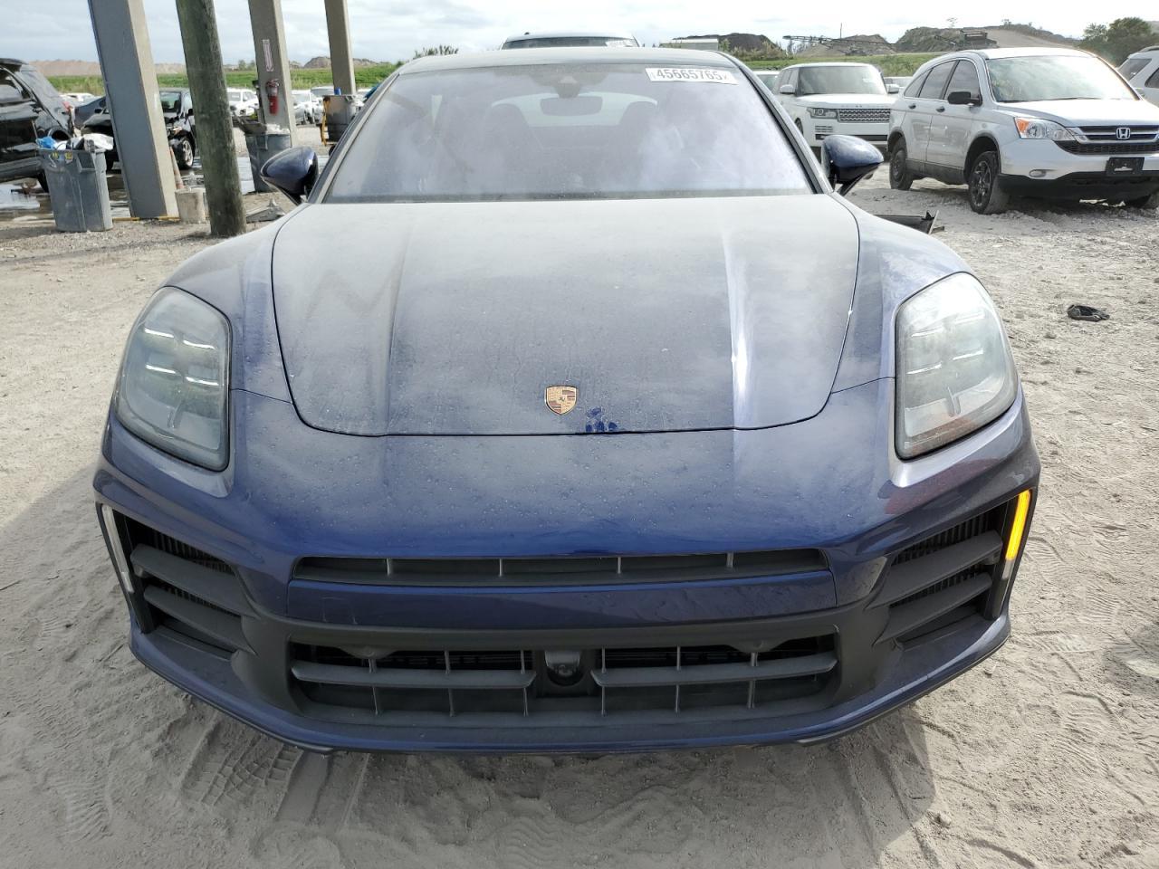 2024 PORSCHE Panamera