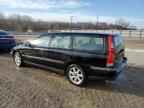 2003 VOLVO V70