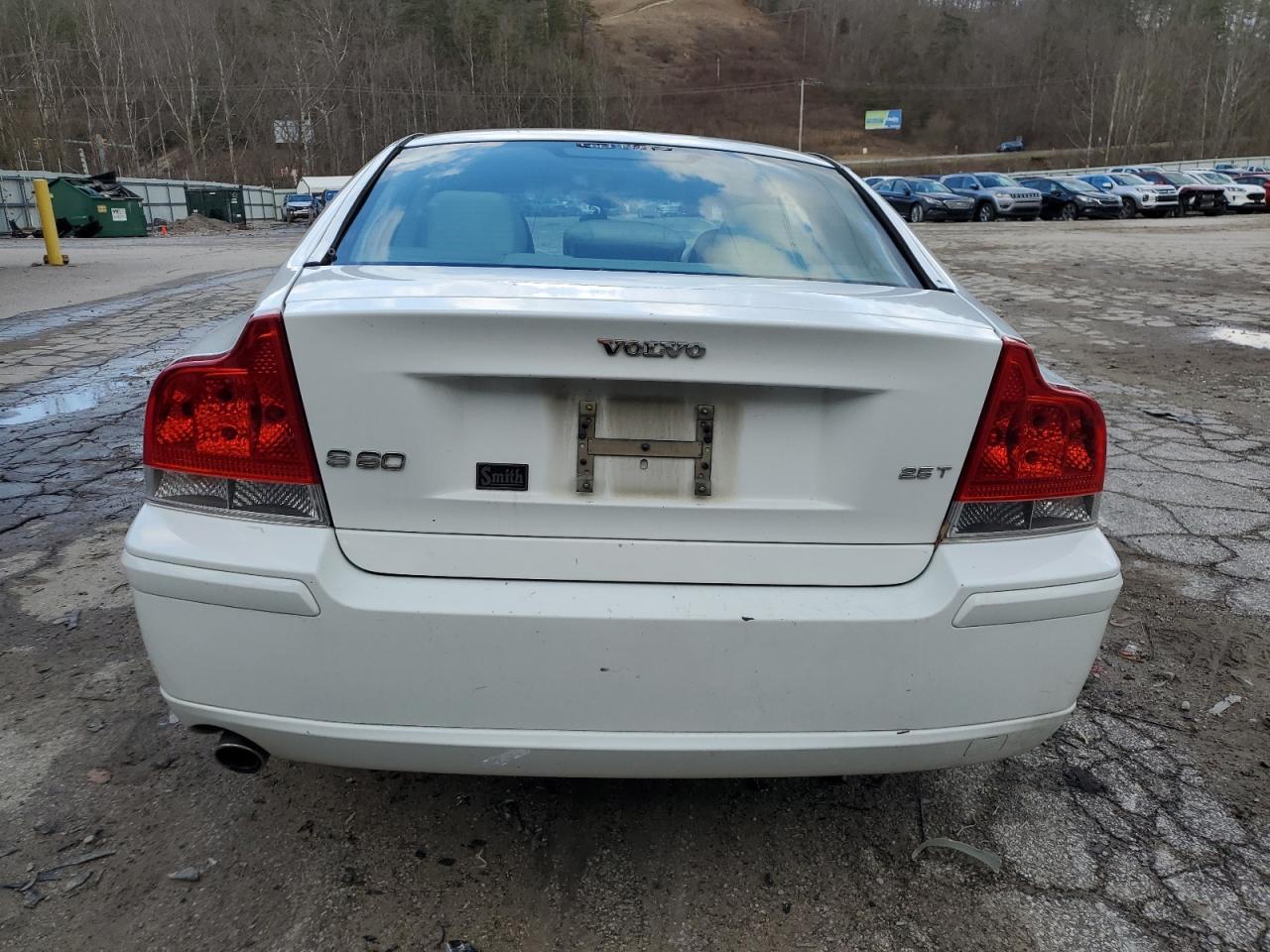 2005 VOLVO S60