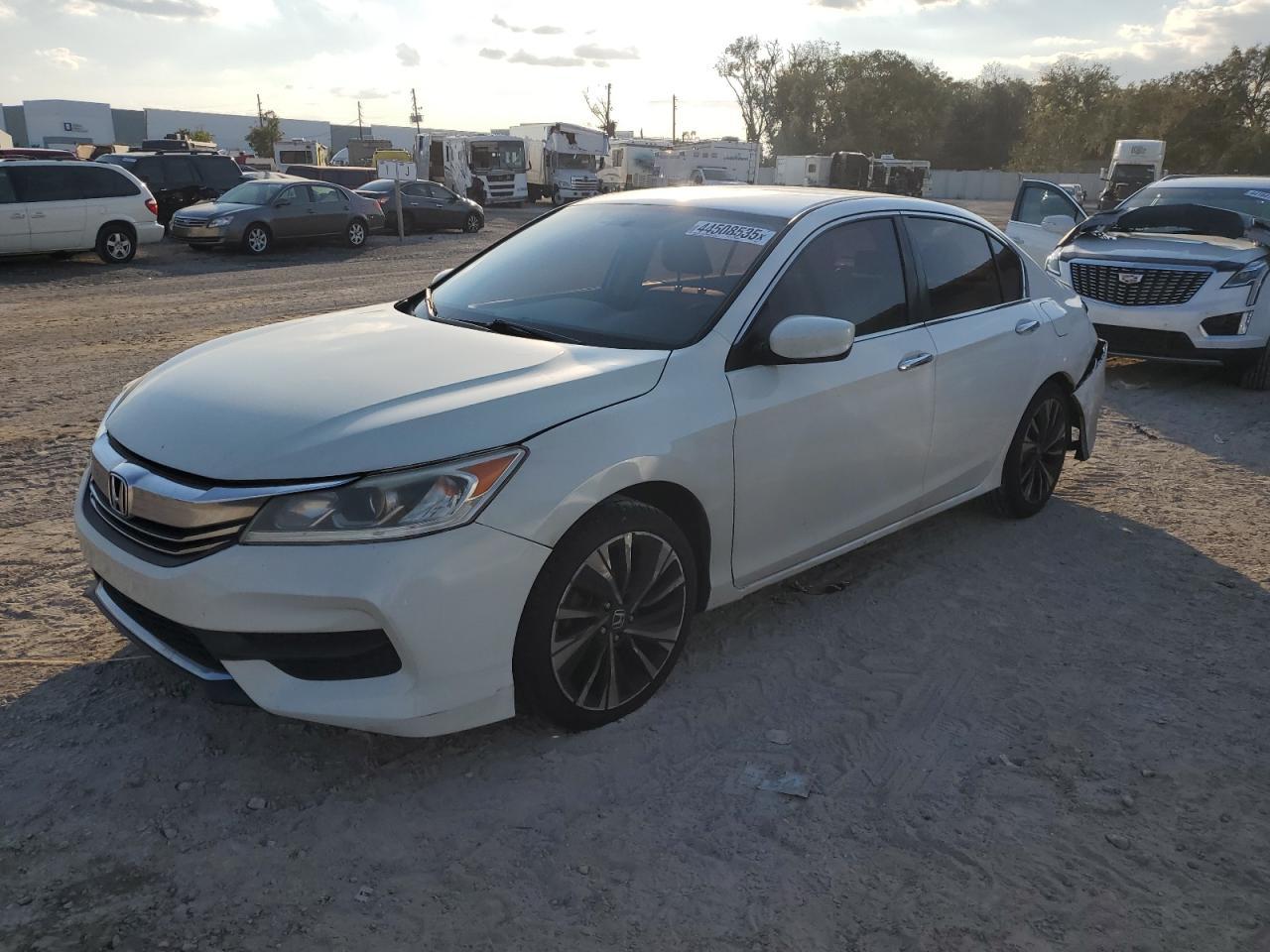 2017 HONDA ACCORD