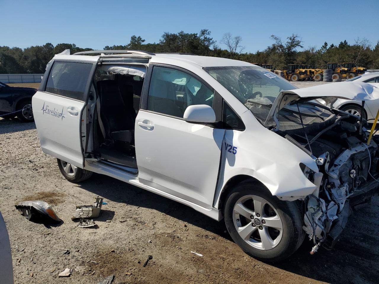 2018 TOYOTA SIENNA