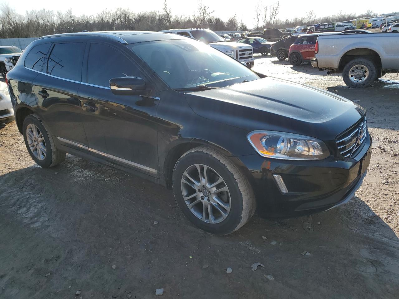 2016 VOLVO XC60