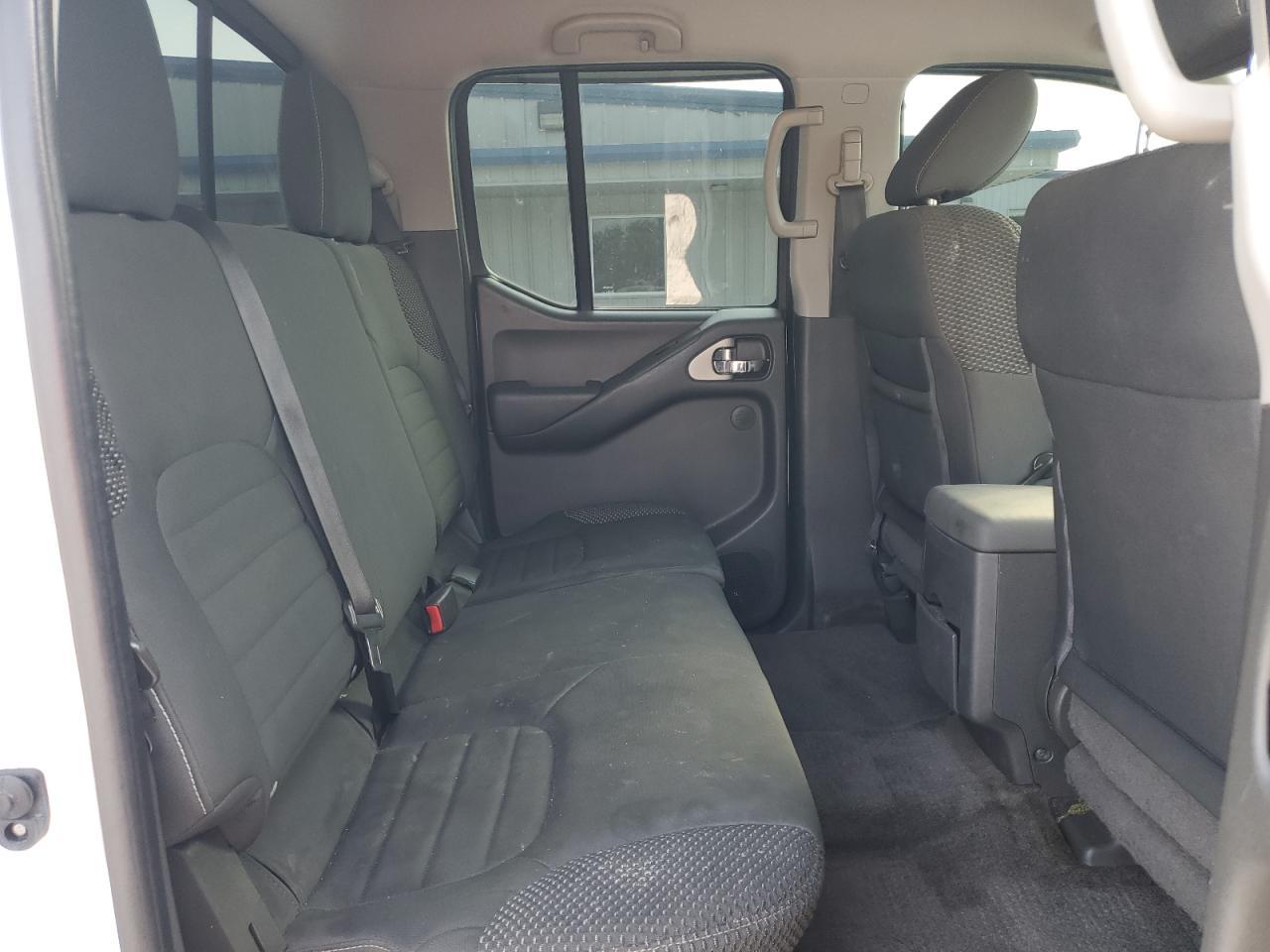 2017 NISSAN Frontier