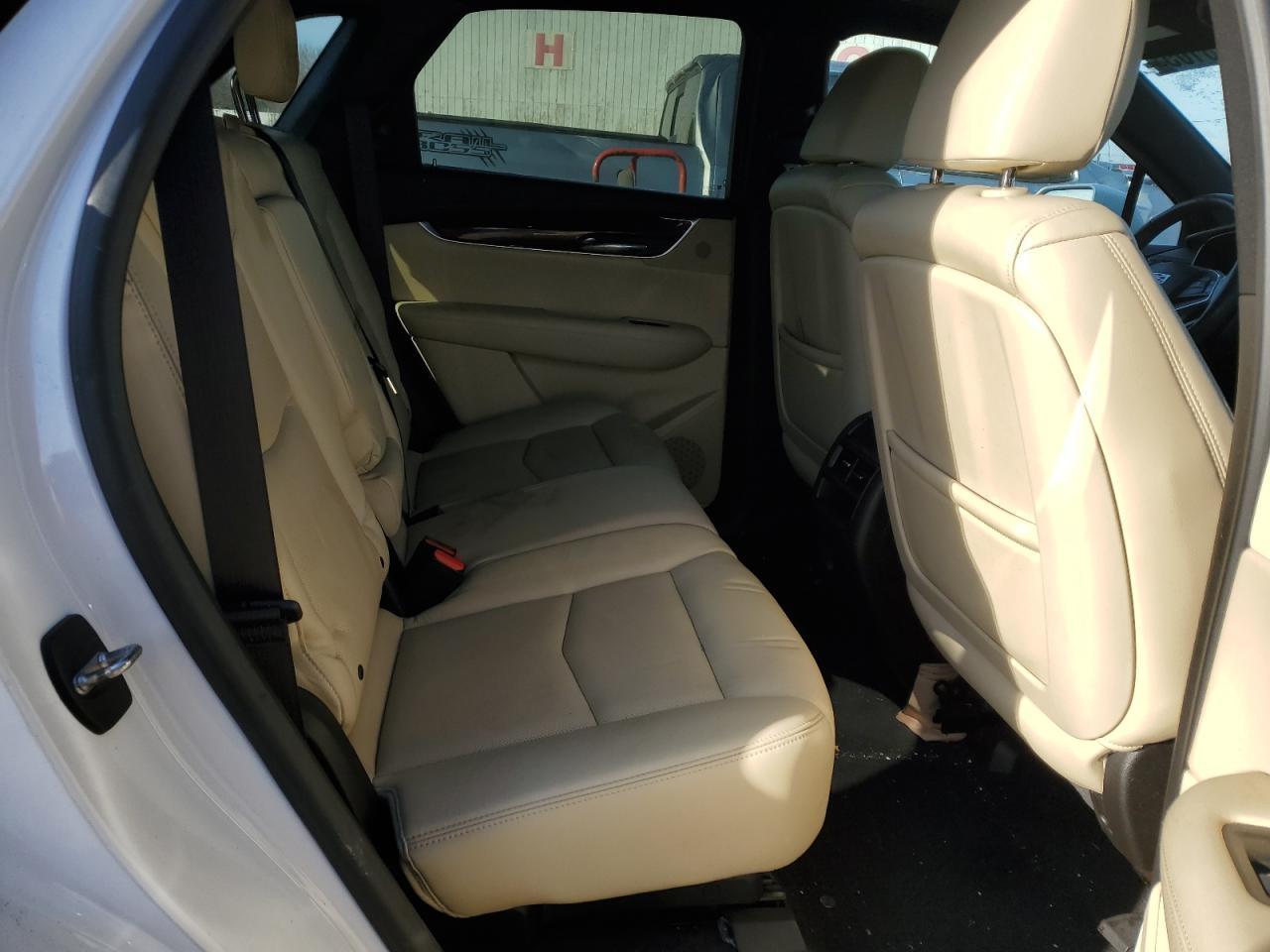 2017 CADILLAC XT5