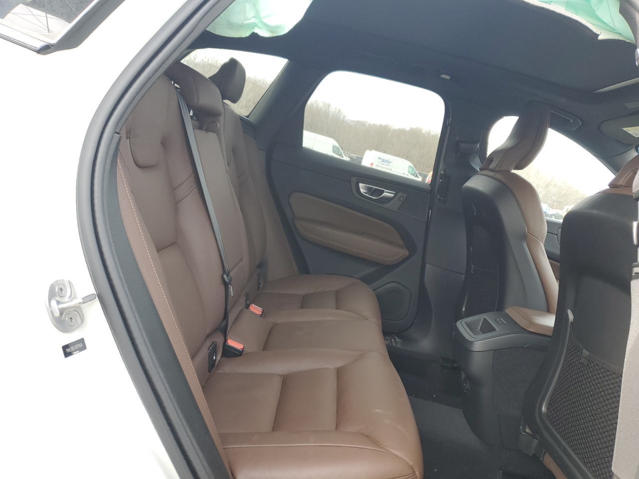 2024 VOLVO XC60