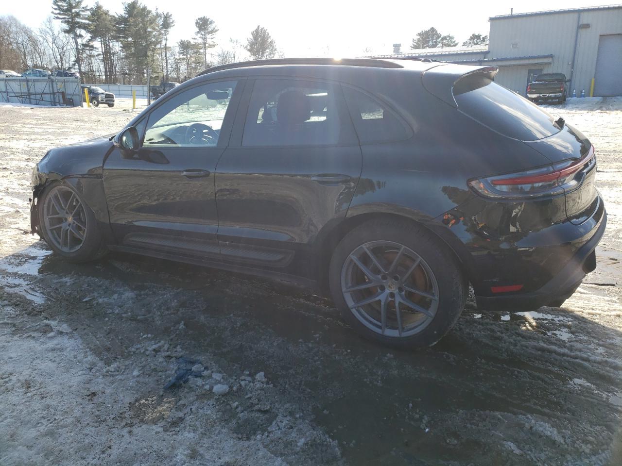 2024 PORSCHE Macan