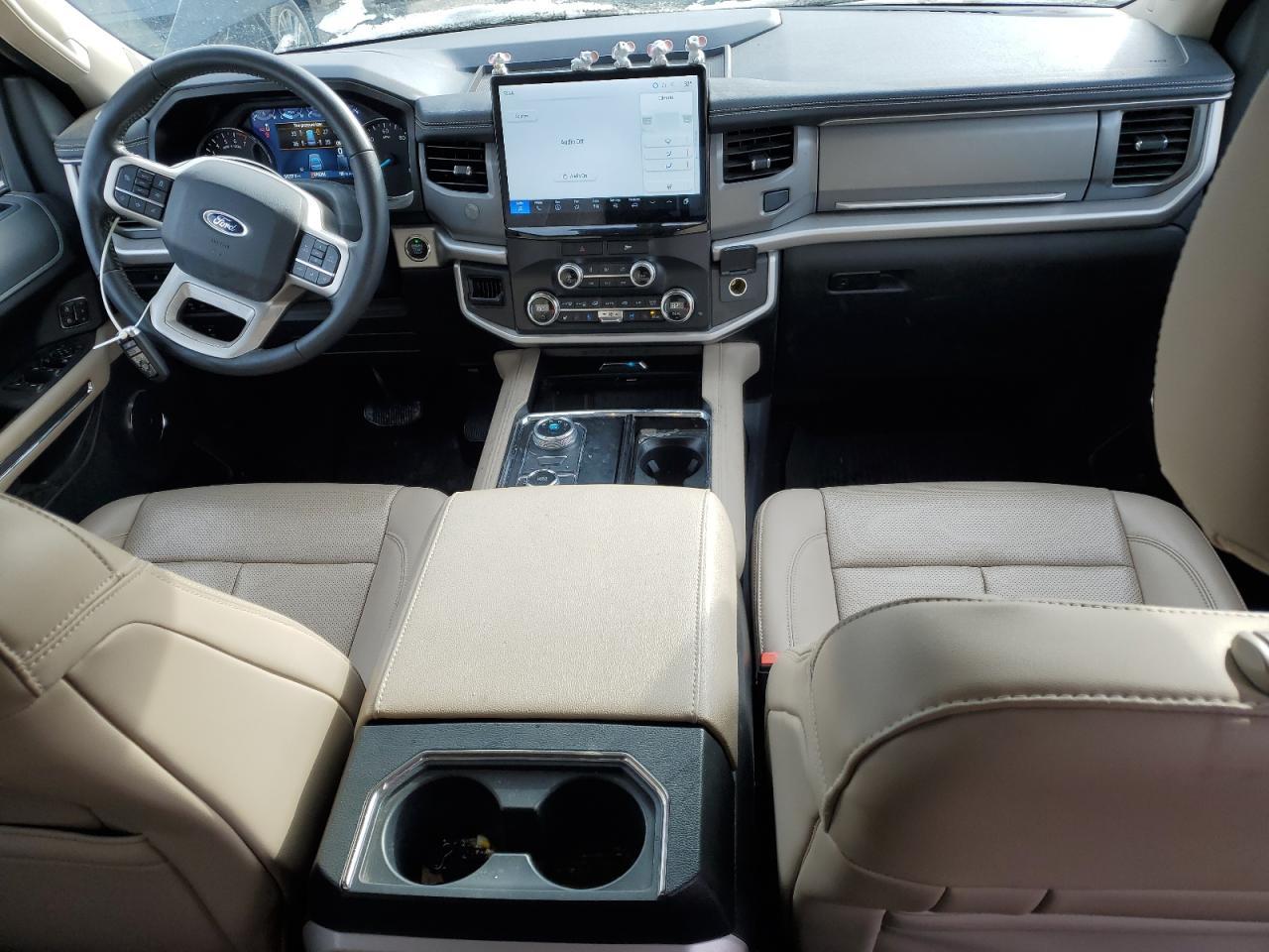 2022 FORD Expedition
