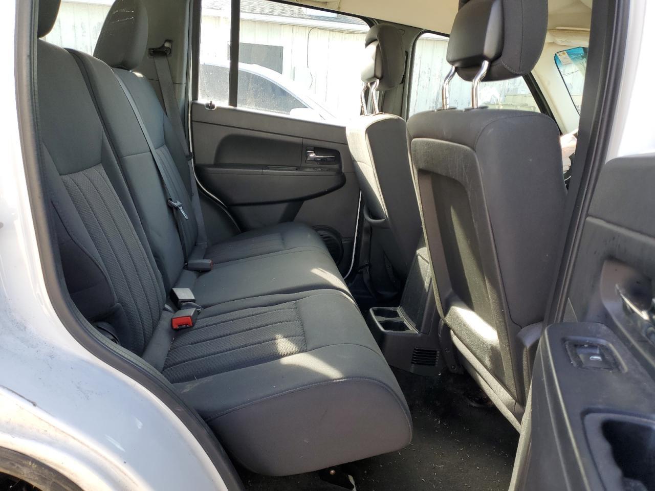 2011 JEEP Liberty