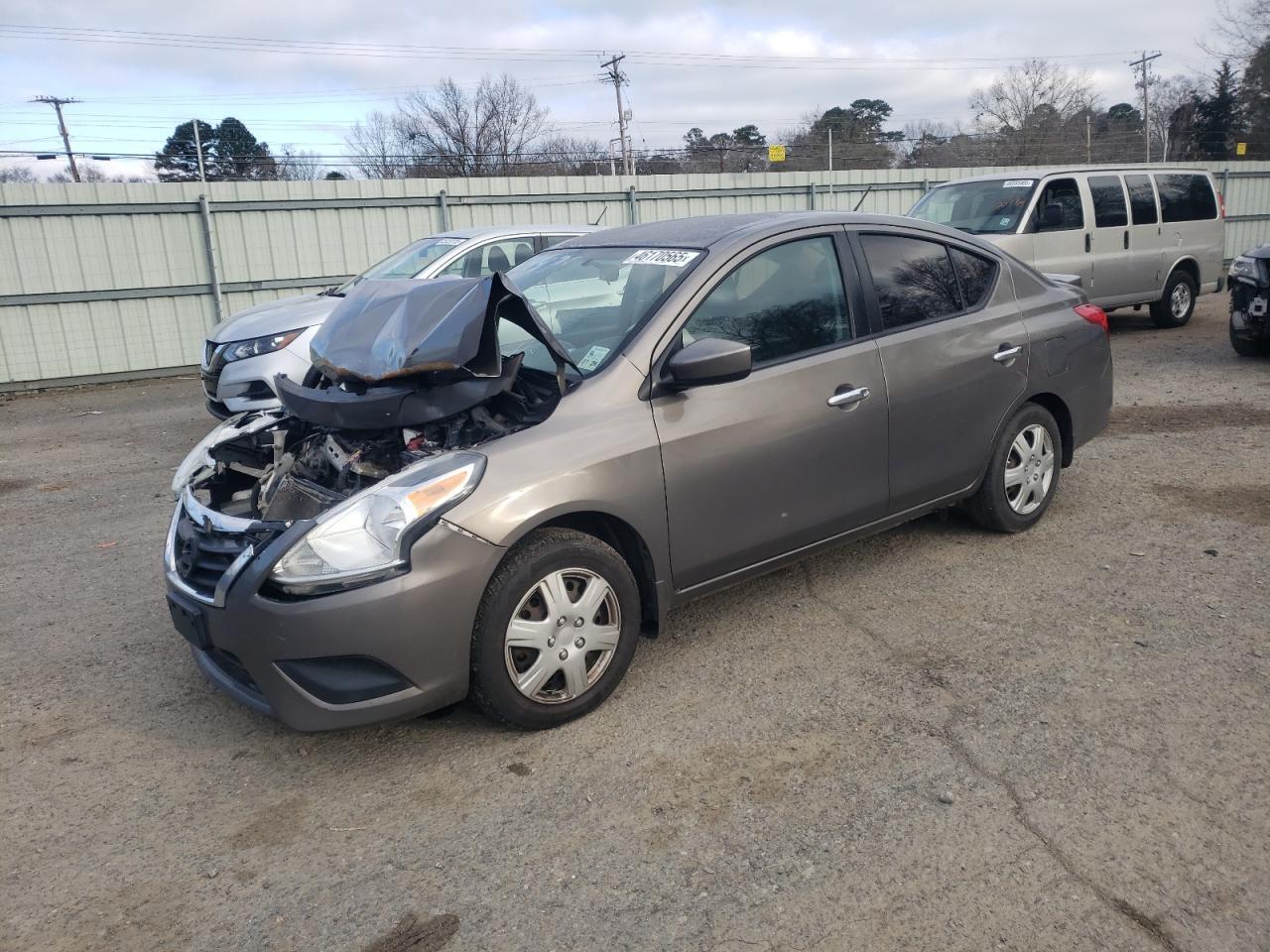 2017 NISSAN VERSA