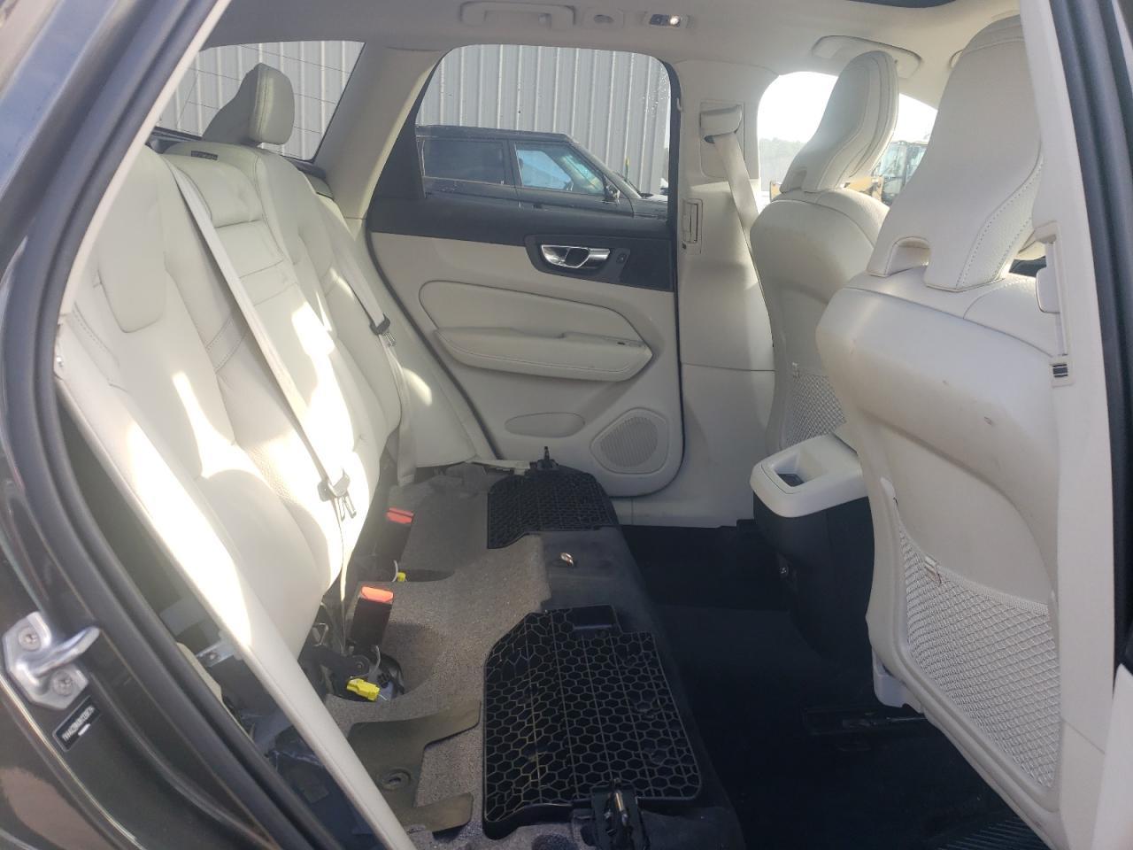 2019 VOLVO XC60