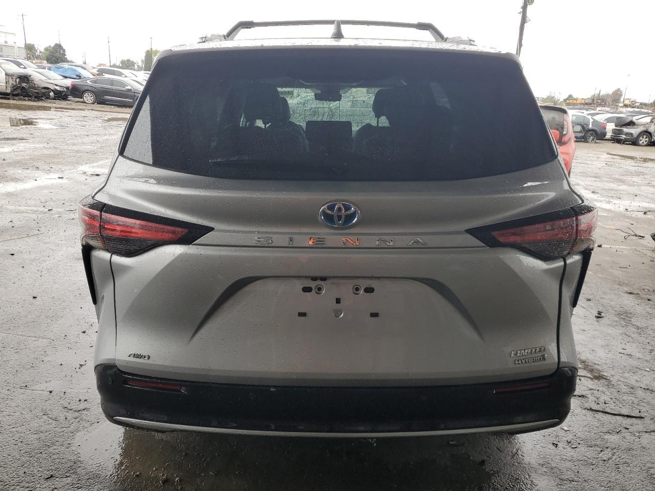 2023 TOYOTA SIENNA