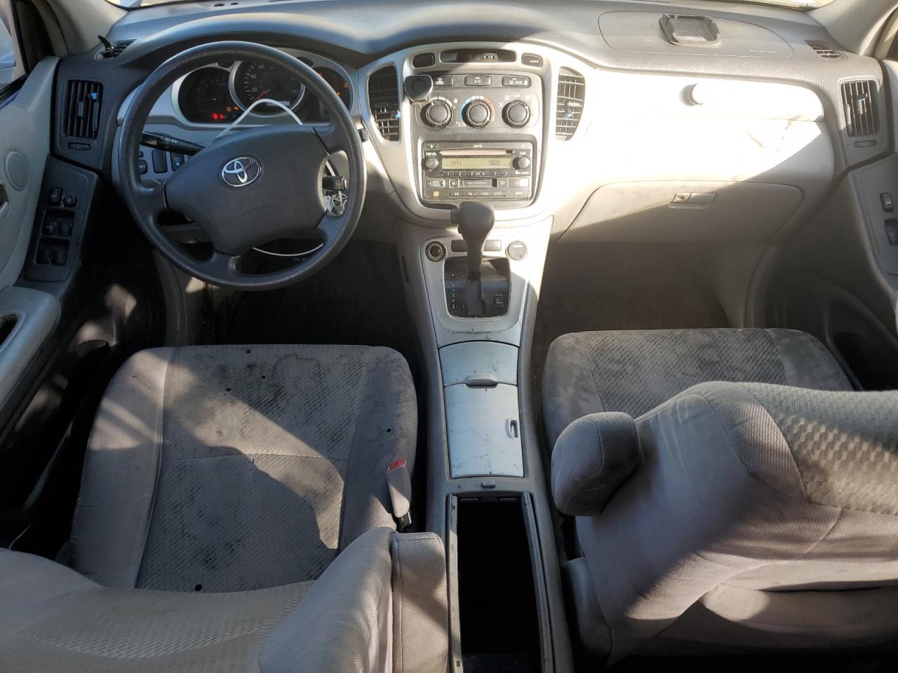 2005 TOYOTA HIGHLANDER