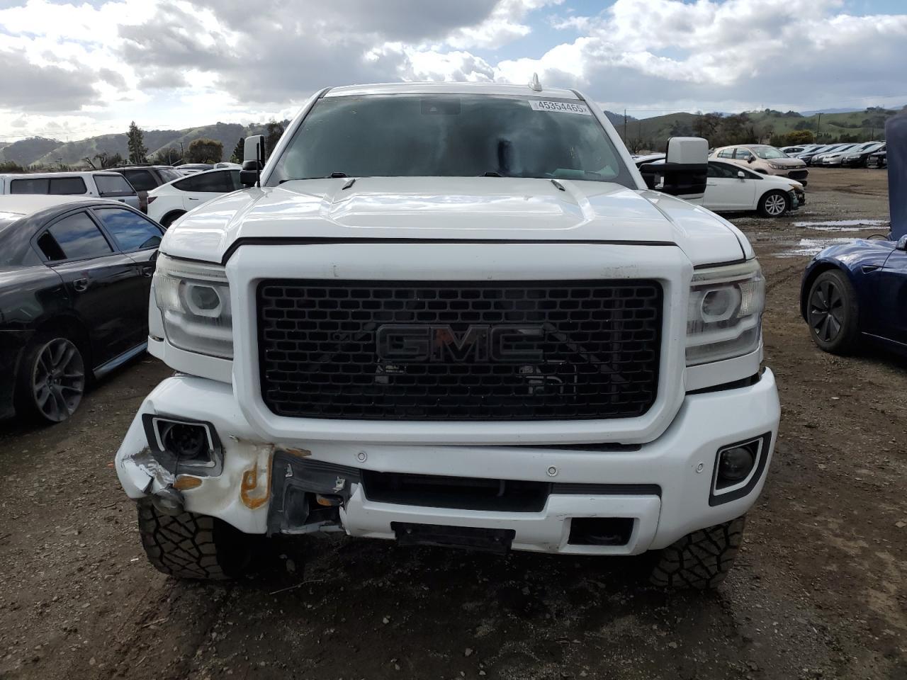 2016 GMC Sierra