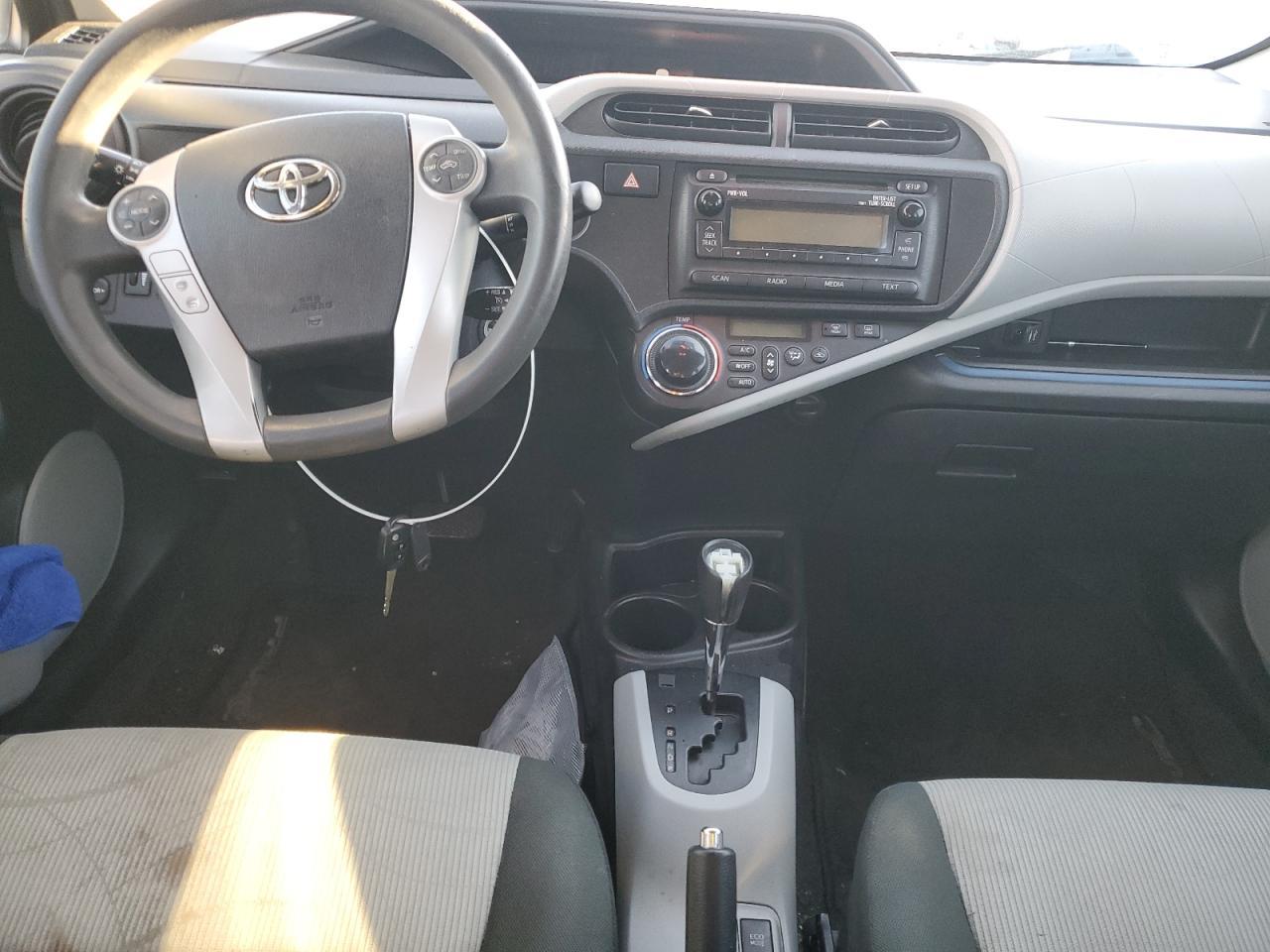2012 TOYOTA PRIUS