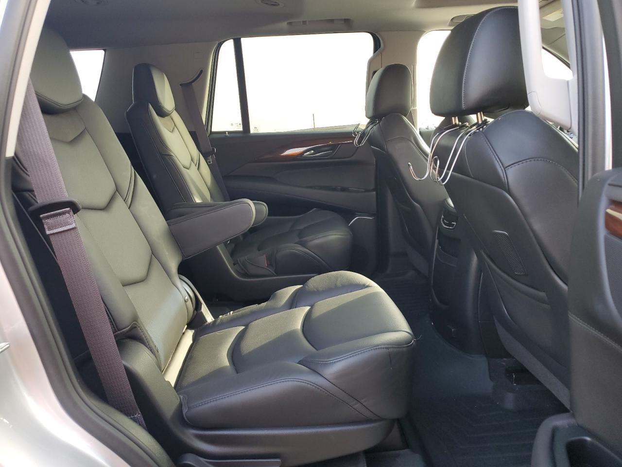 2016 CADILLAC ESCALADE