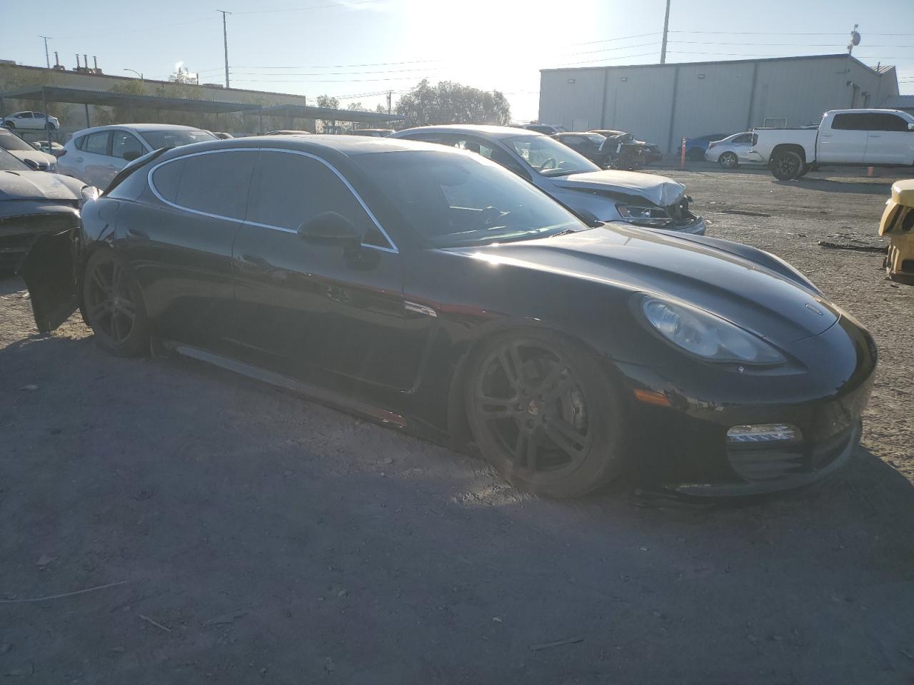 2010 PORSCHE Panamera