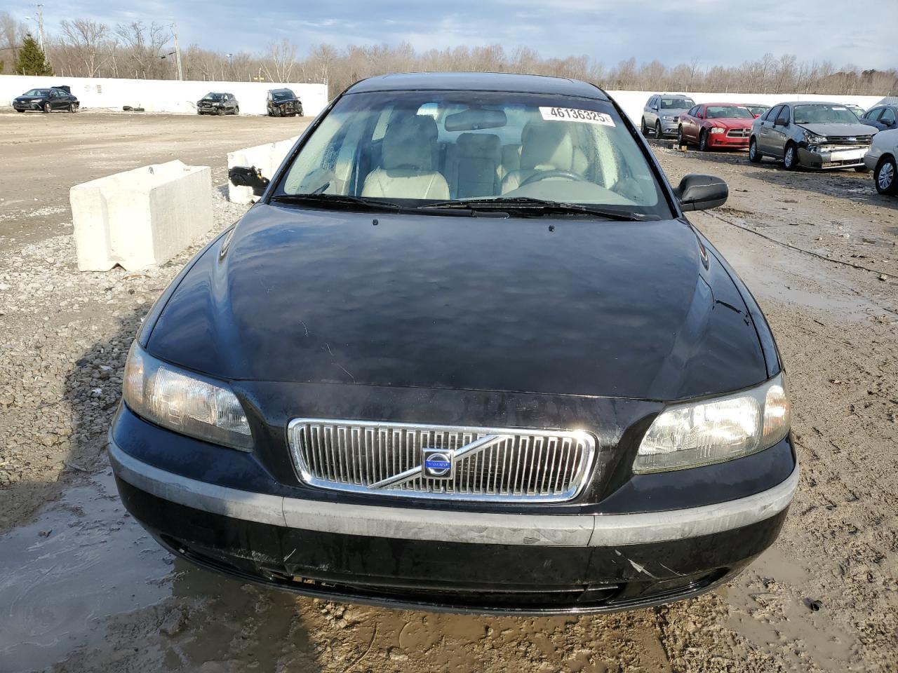 2003 VOLVO V70