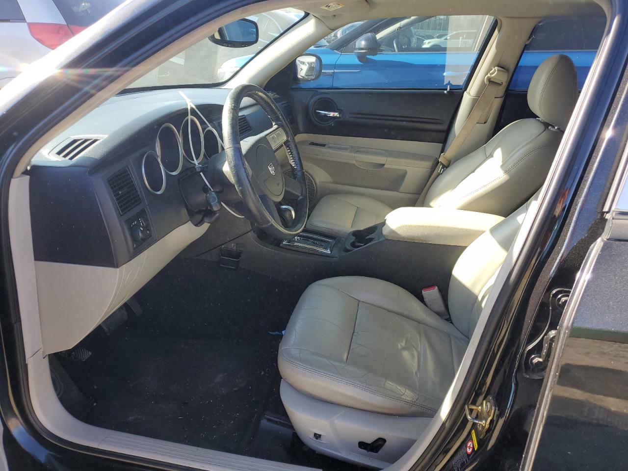 2005 DODGE MAGNUM