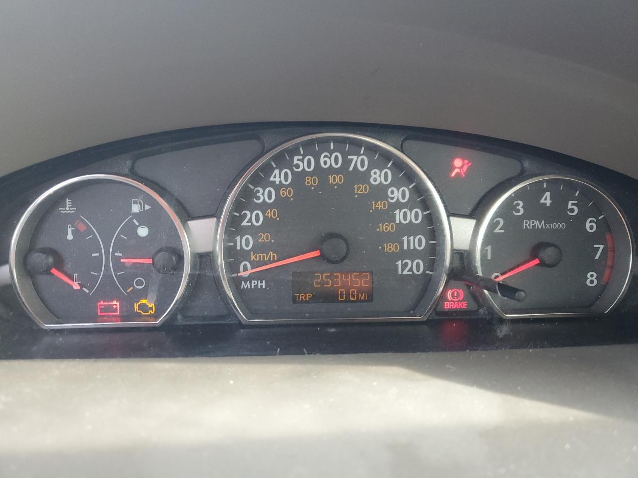 2005 SATURN Ion