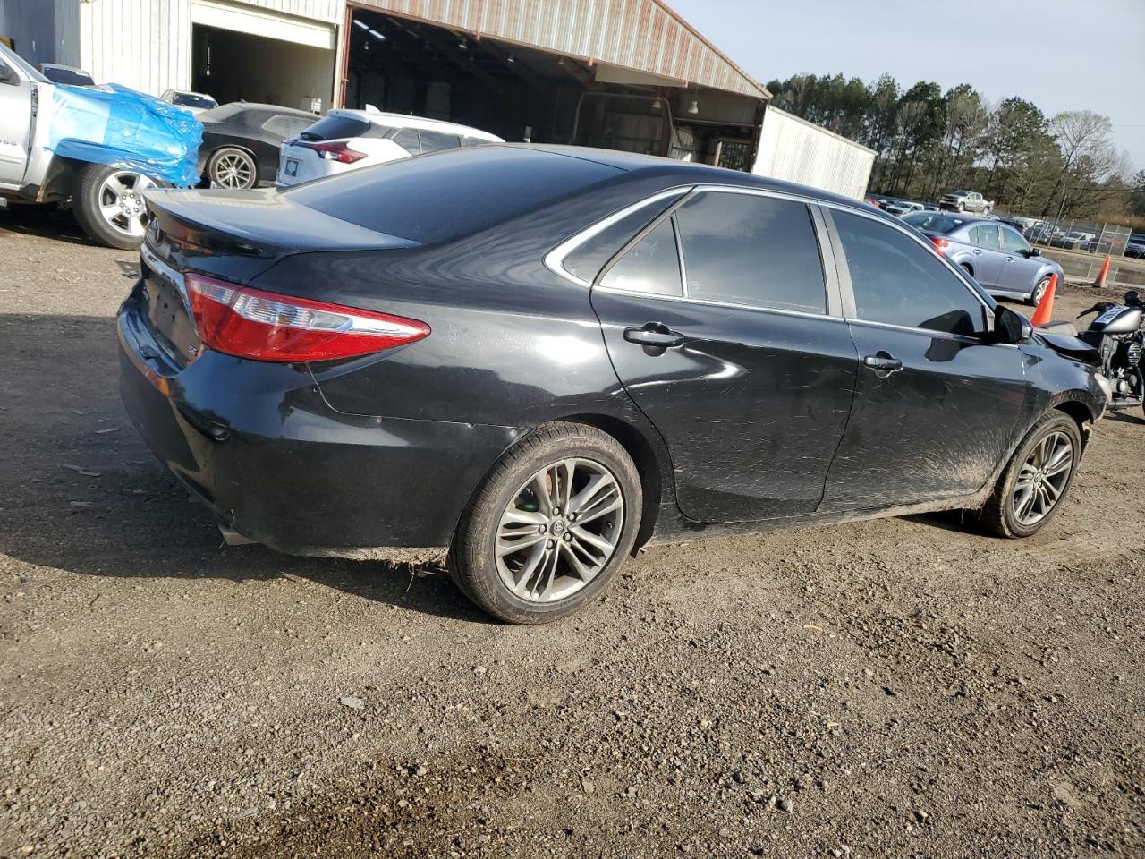 2017 TOYOTA CAMRY