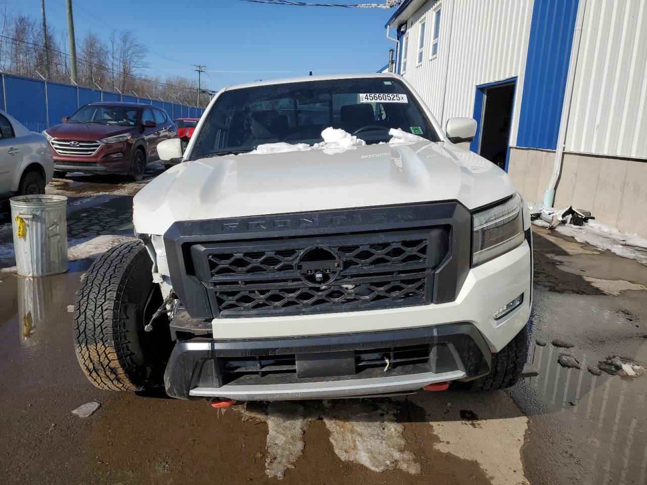 2022 NISSAN Frontier