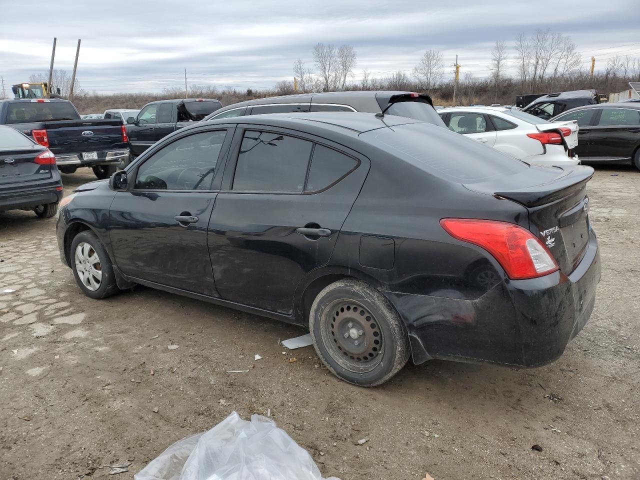 2015 NISSAN VERSA