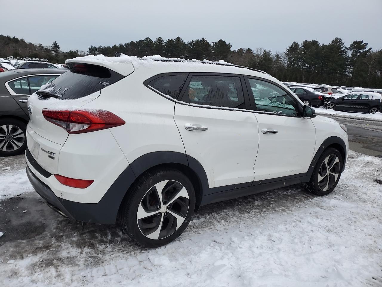 2016 HYUNDAI TUCSON