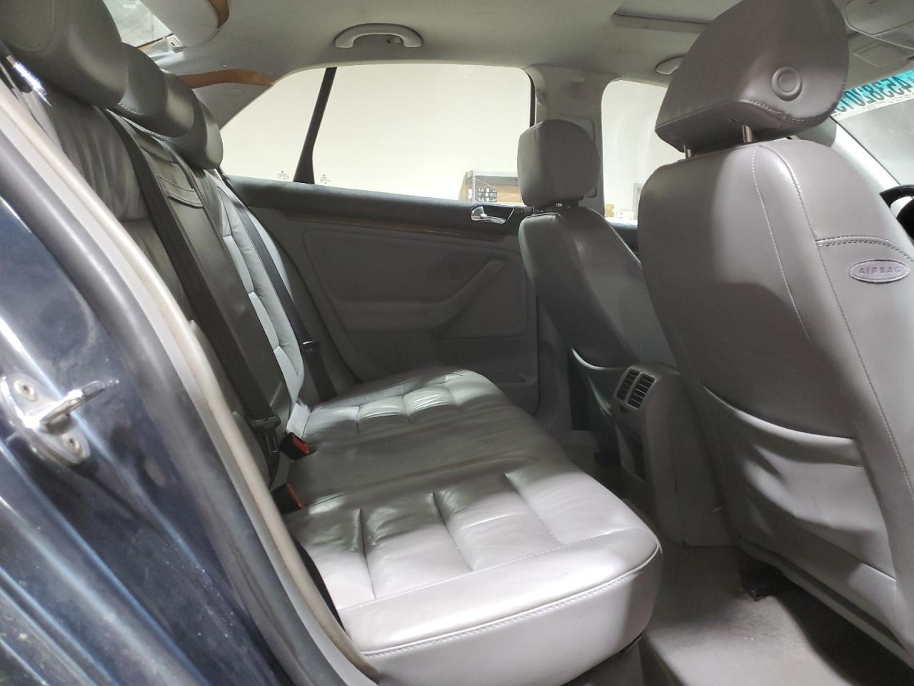 2005 VOLKSWAGEN JETTA