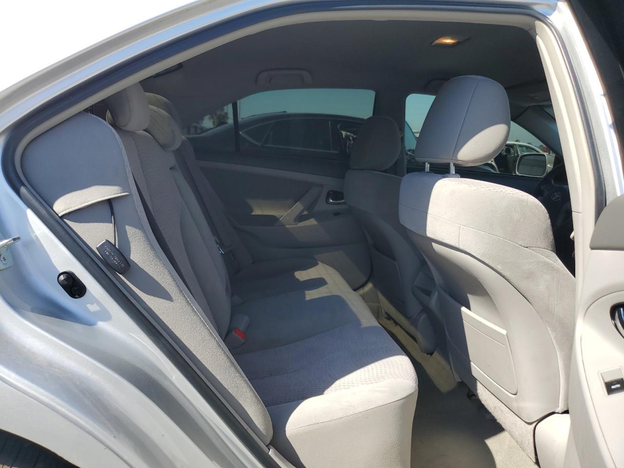 2011 TOYOTA CAMRY