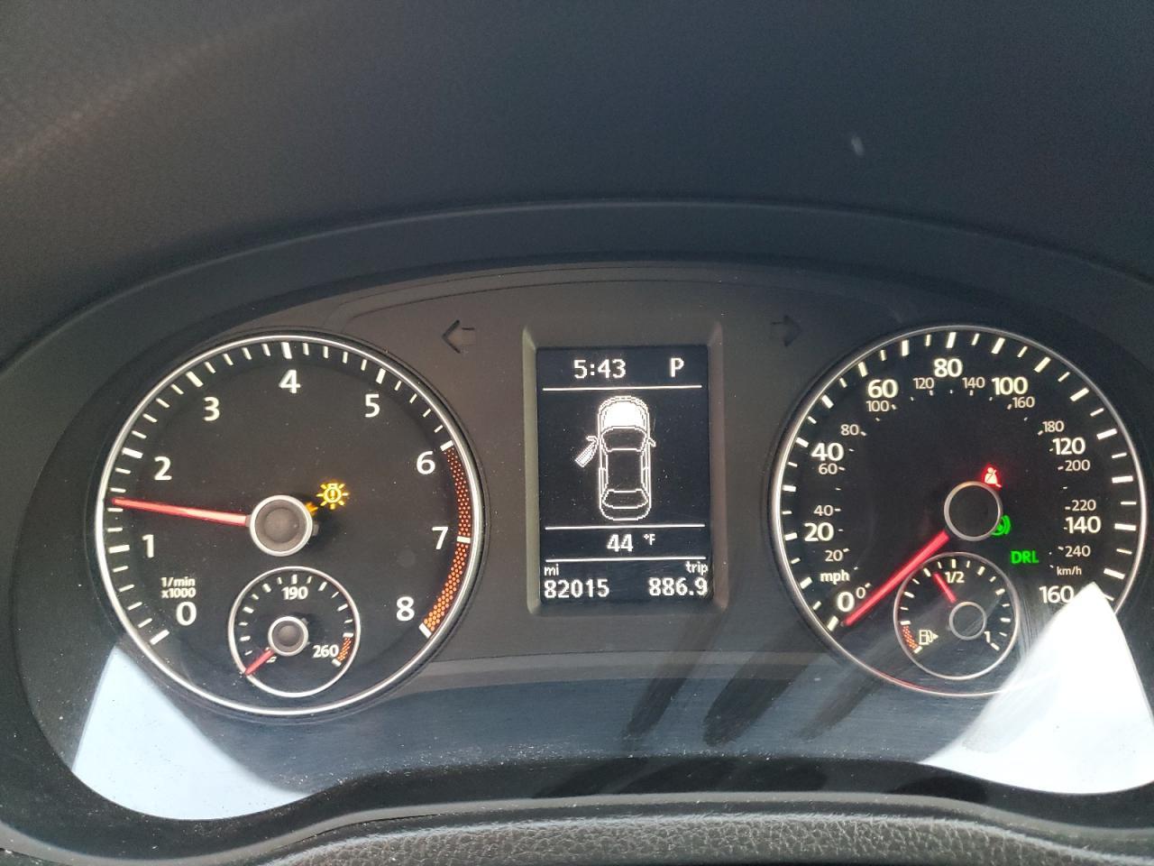 2014 VOLKSWAGEN Passat