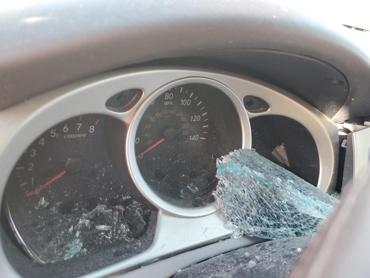 2004 TOYOTA HIGHLANDER