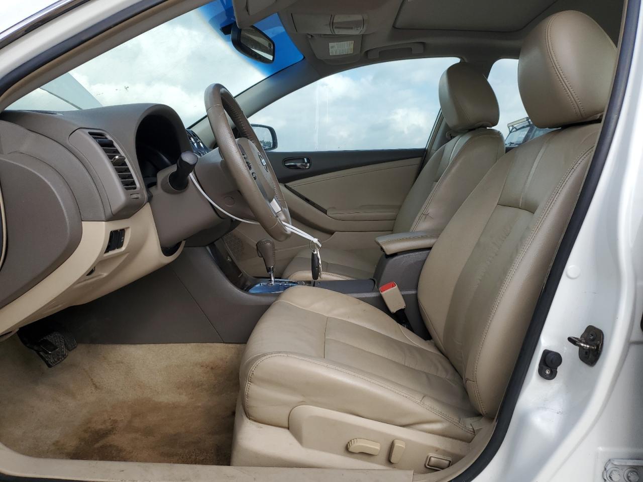 2010 NISSAN ALTIMA