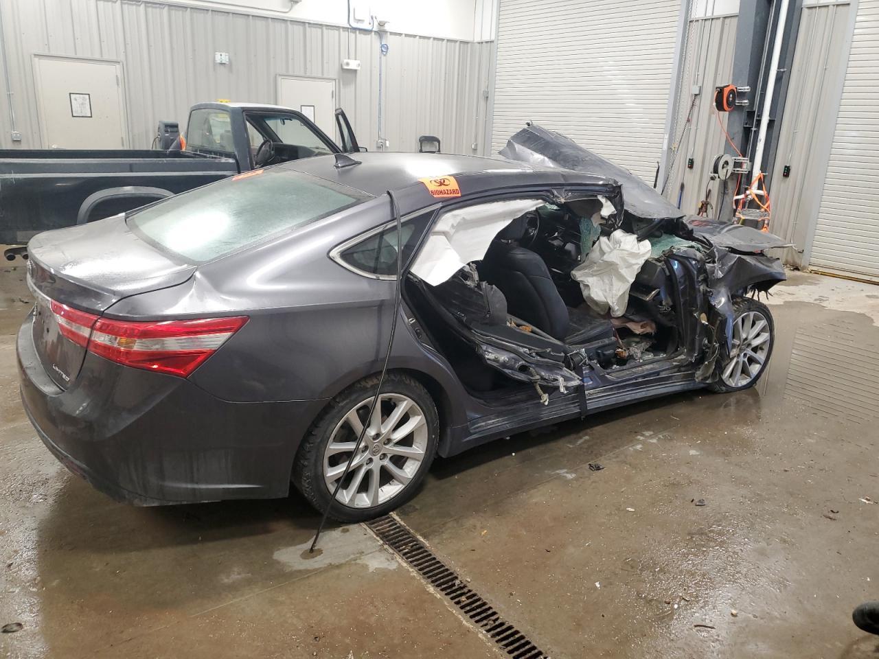 2014 TOYOTA Avalon
