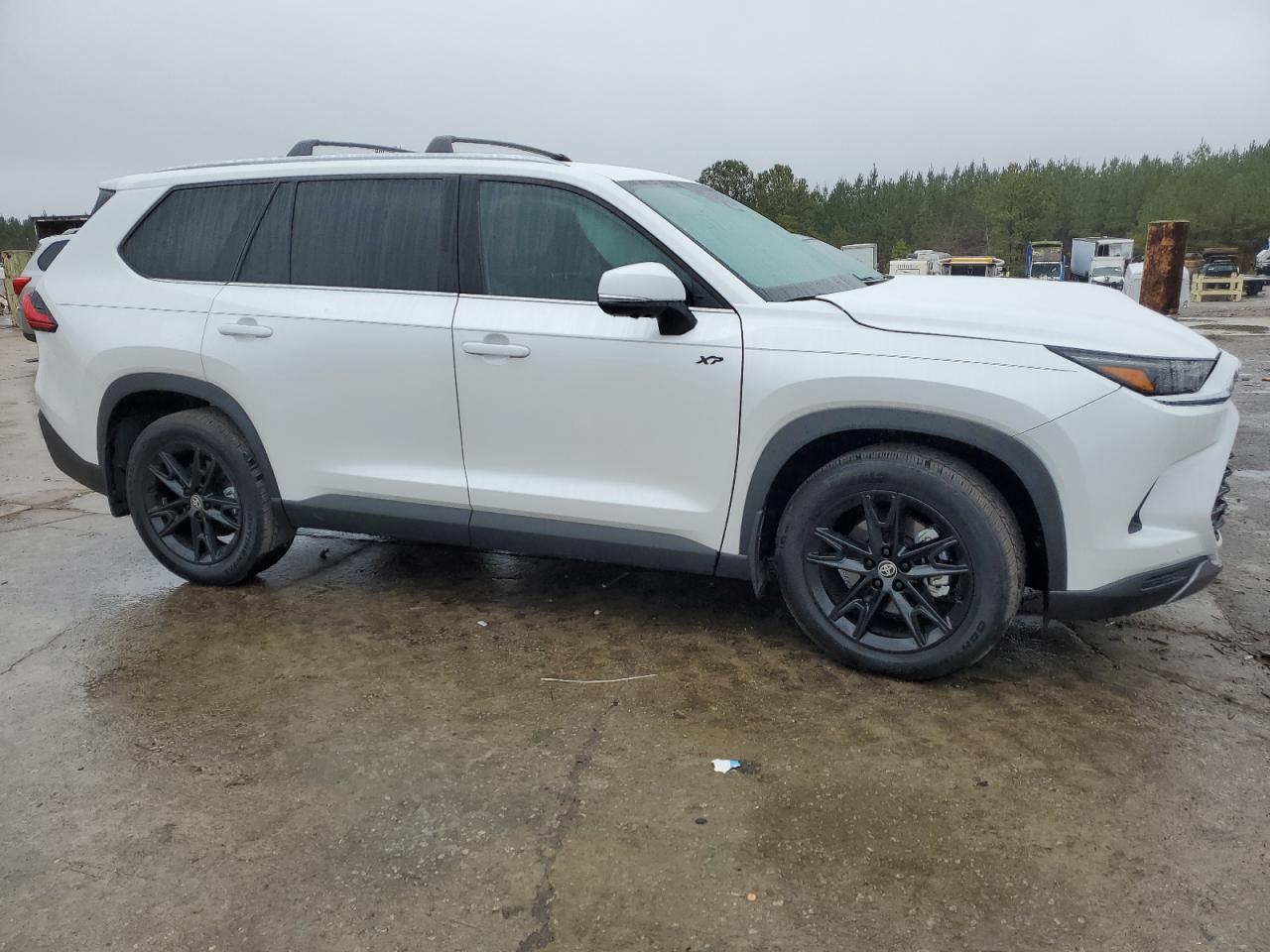2024 TOYOTA HIGHLANDER
