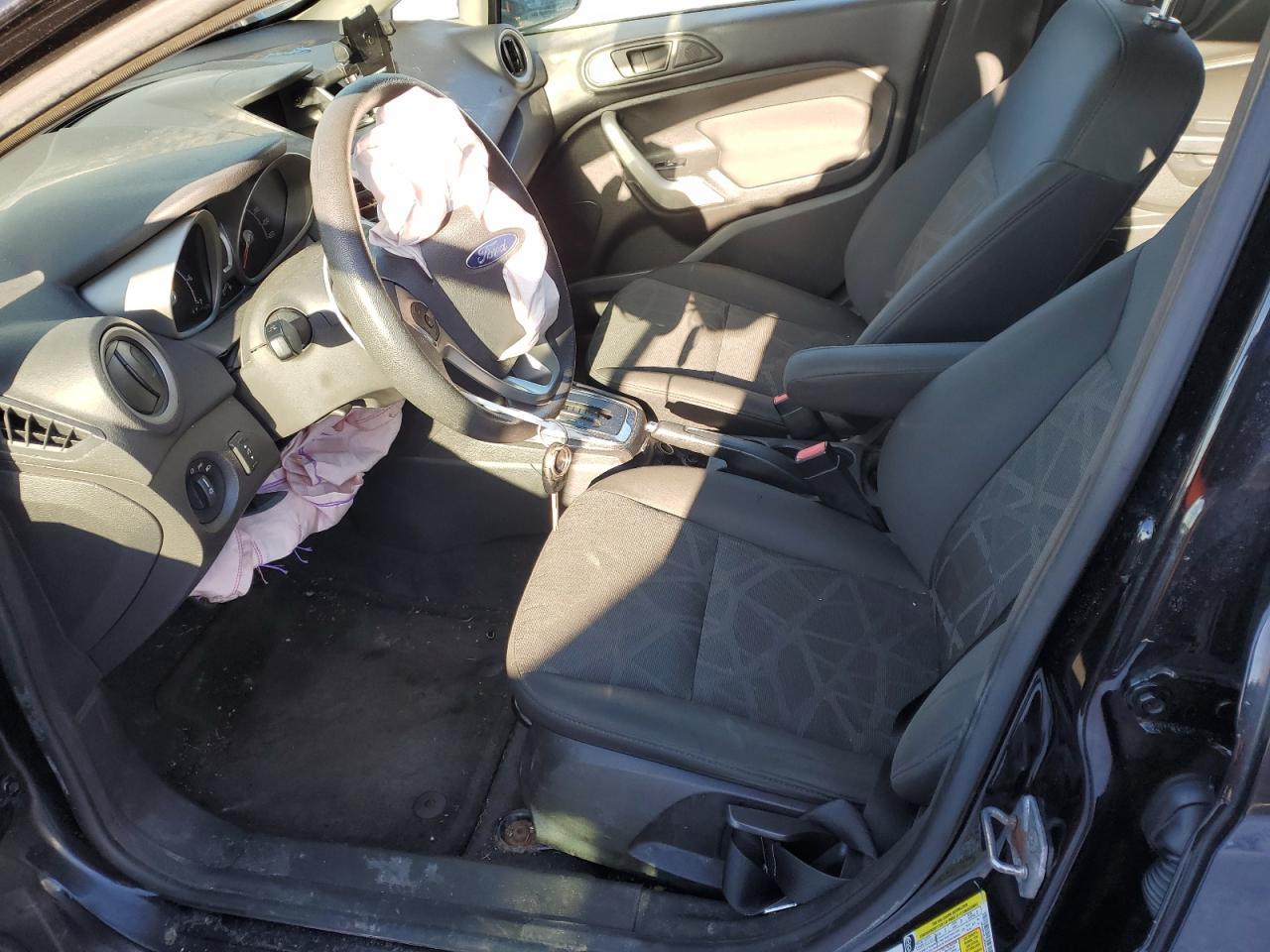 2013 FORD Fiesta