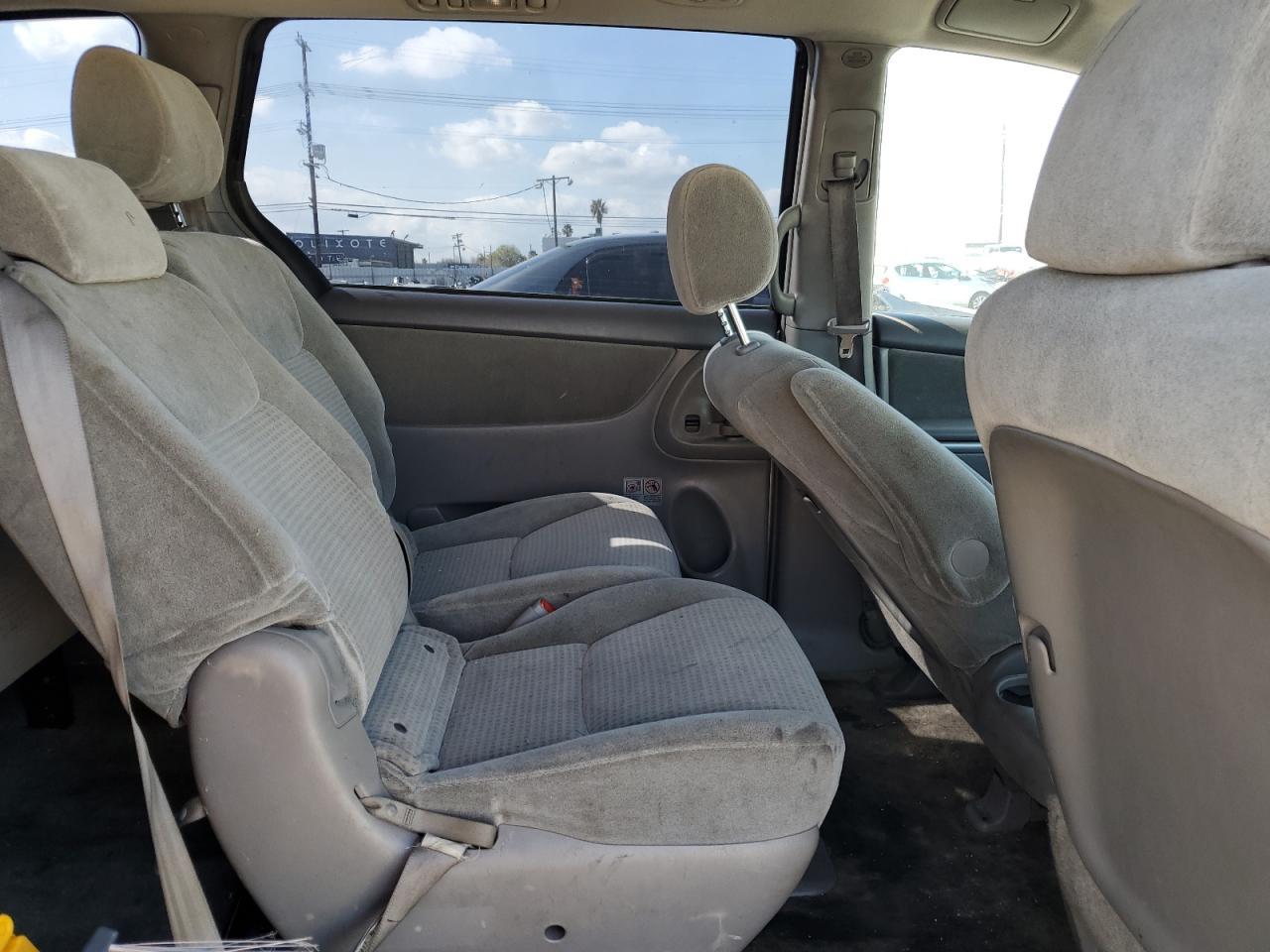 2008 TOYOTA SIENNA