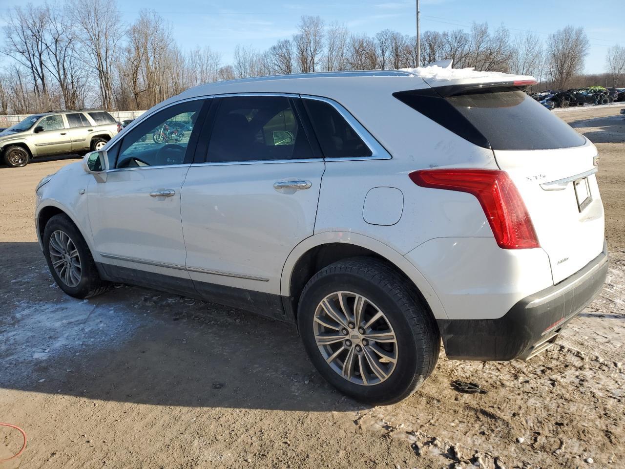 2017 CADILLAC XT5