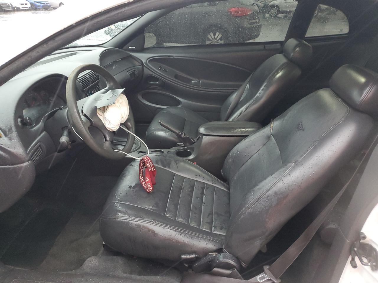 2001 FORD MUSTANG