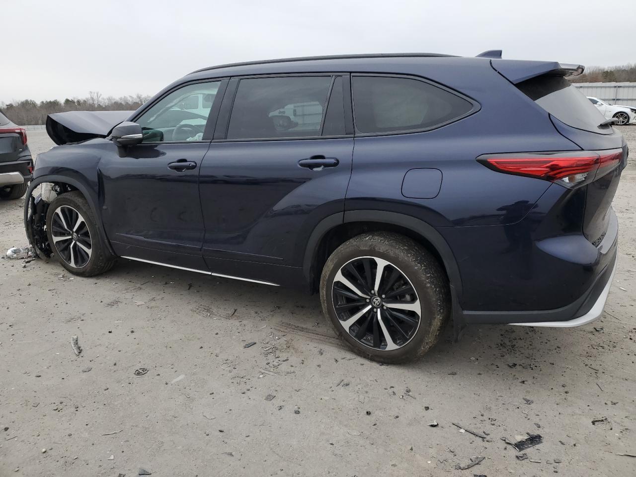 2022 TOYOTA HIGHLANDER