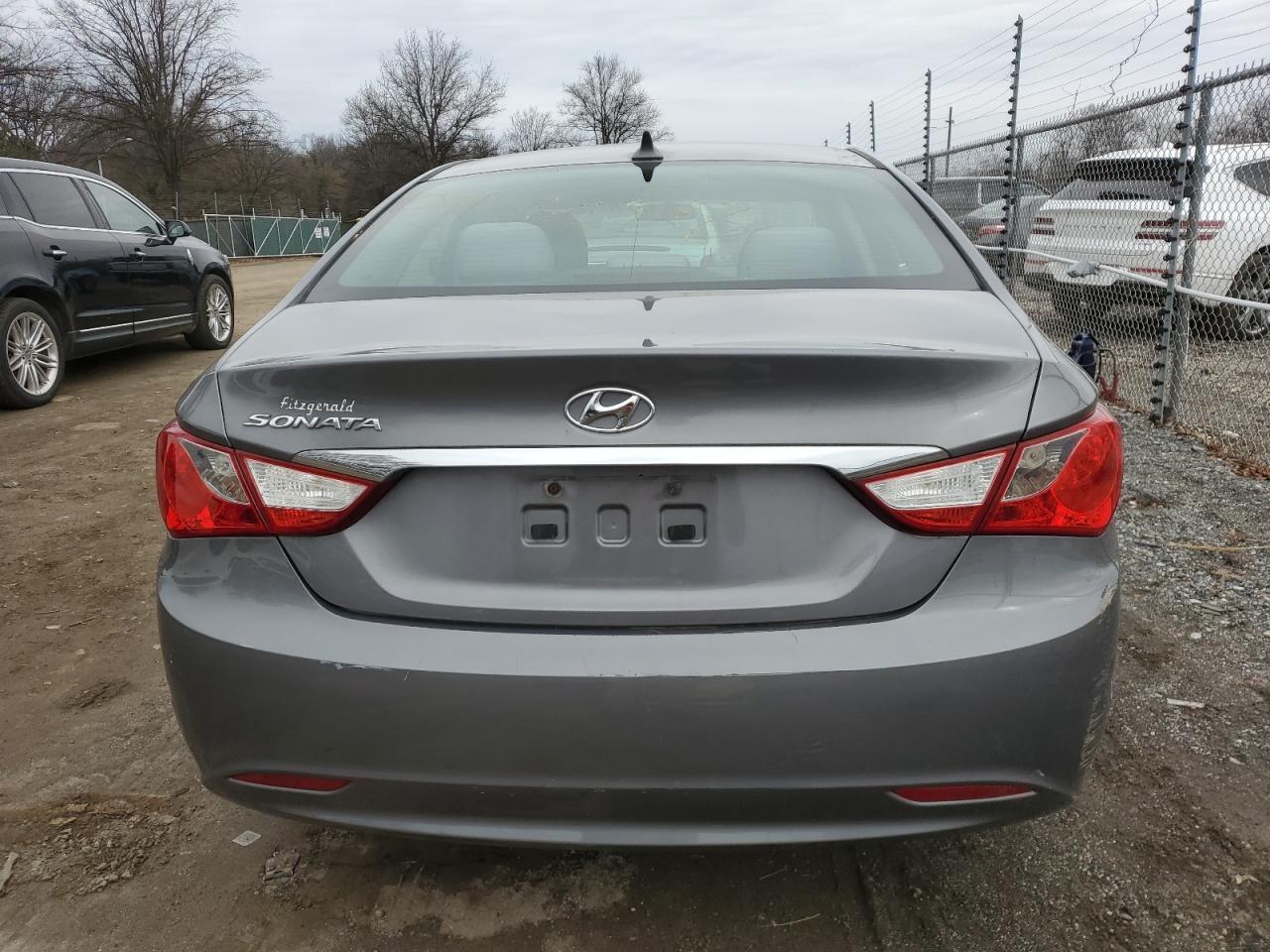 2011 HYUNDAI SONATA